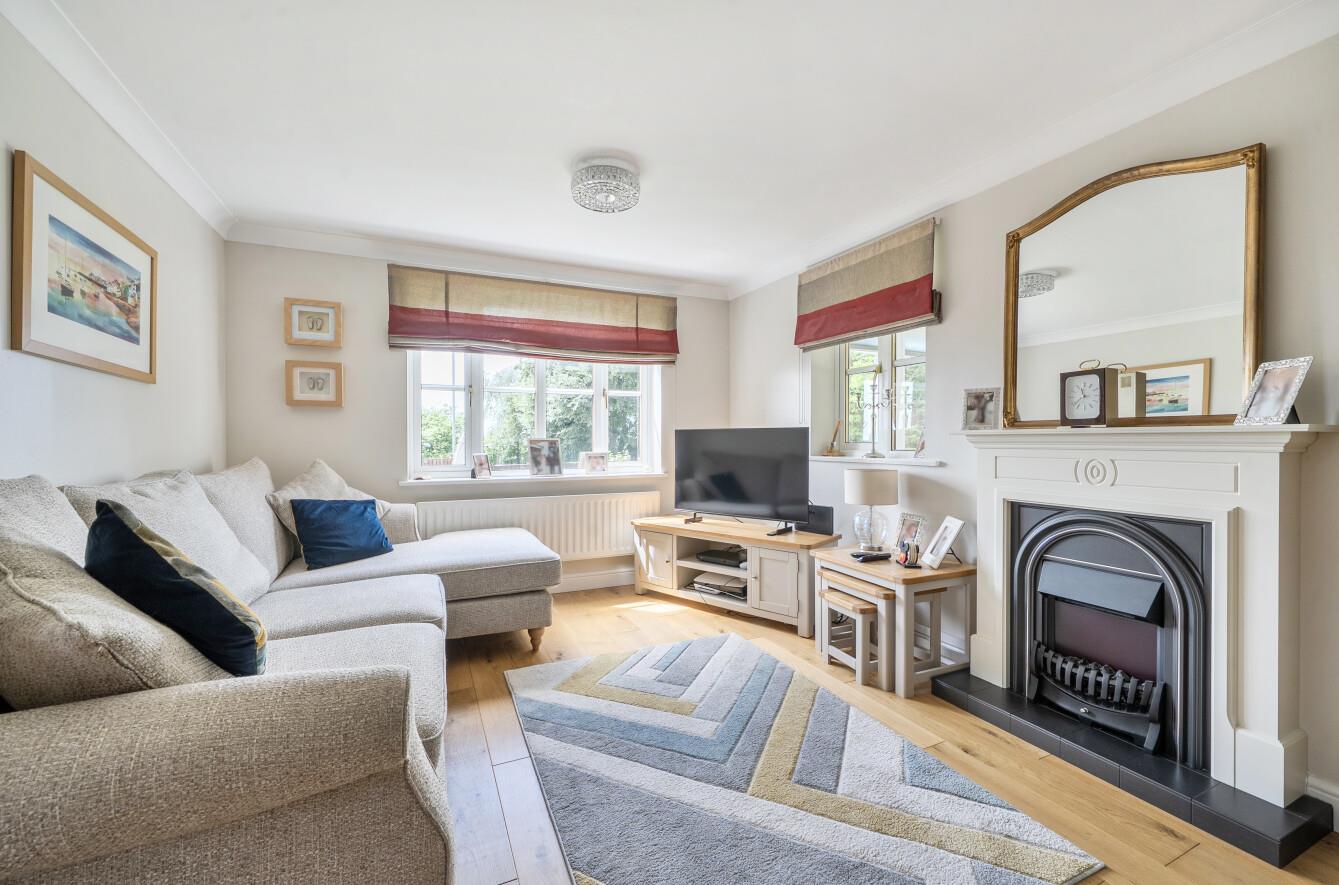 Ffordd Taliesin, Killay, Swansea, SA2 7DF